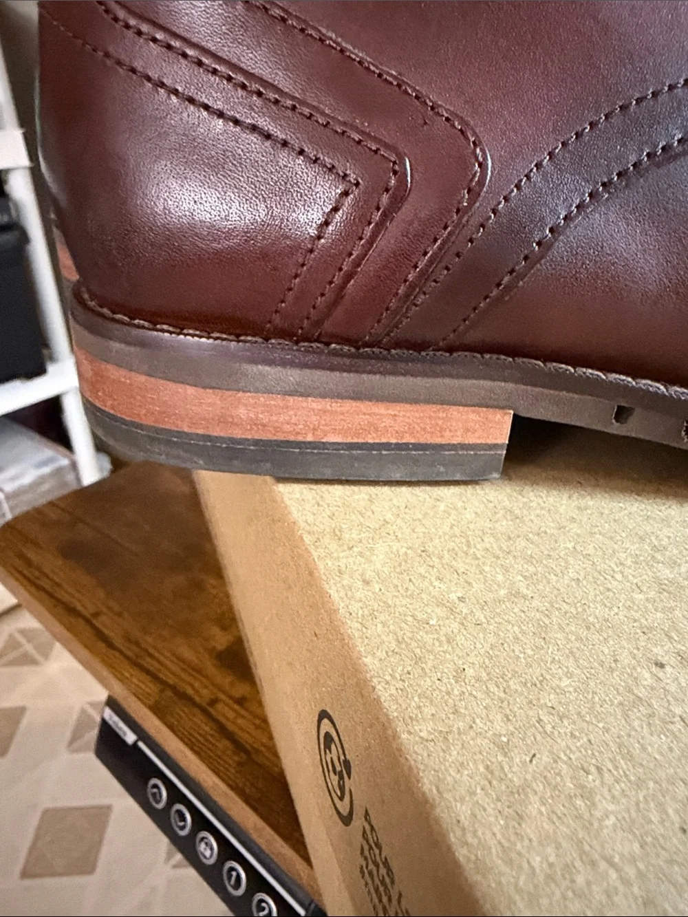 Clarks Men's Burgundy Leather Derby Shoes - Lace-Up Oxford Style